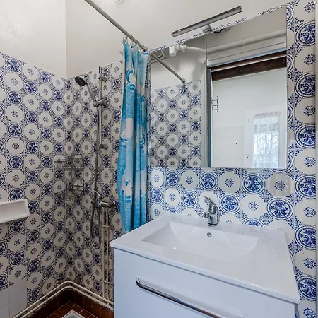 Maison A Pour 3 Pers, 200m Du Lac, Terrasse Et Jardin - Fr-1-521-250 Sanguinet